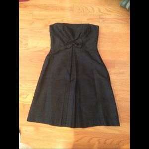 Beautiful strapless dress.